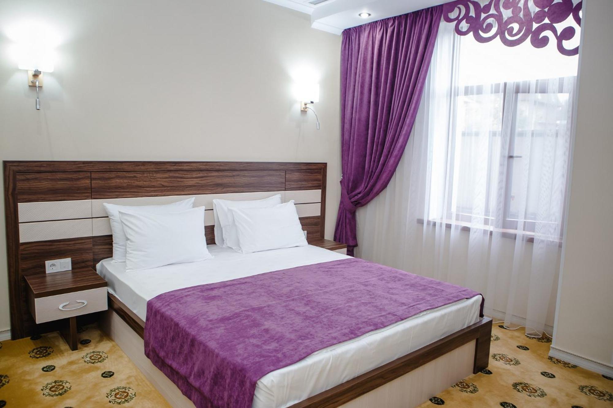 Luxury House Hotel Shymkent Exterior photo