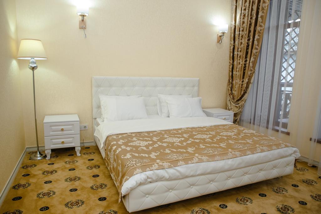 Luxury House Hotel Shymkent Exterior photo